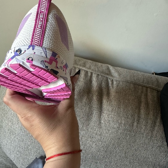 Brooks White and Pink Athletic Shoes with Speckled Midsole - Picture 8 of 10